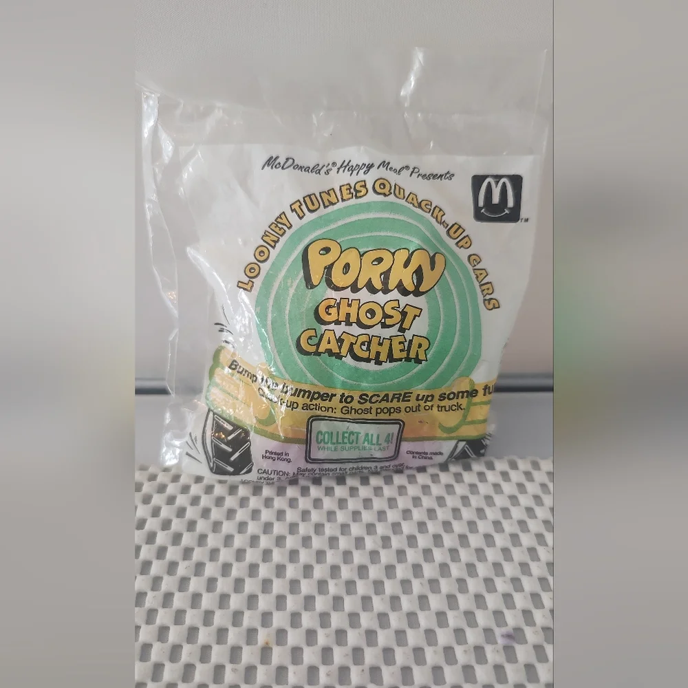 McDonald's Happy Meal Toy Porky Ghost Catcher Looney Tunes Quack-Up Cars NWT